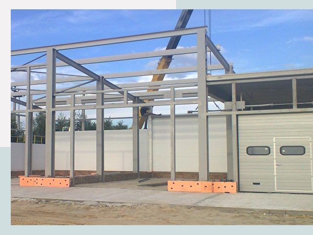 Строительство автосервисов от СтальСтрой-Сбс по цене 606 руб.